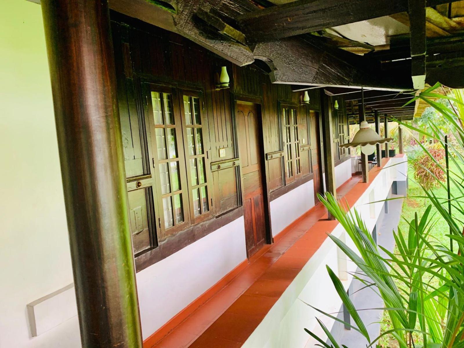 The Pamba Heritage Villa Champakulam Exteriör bild
