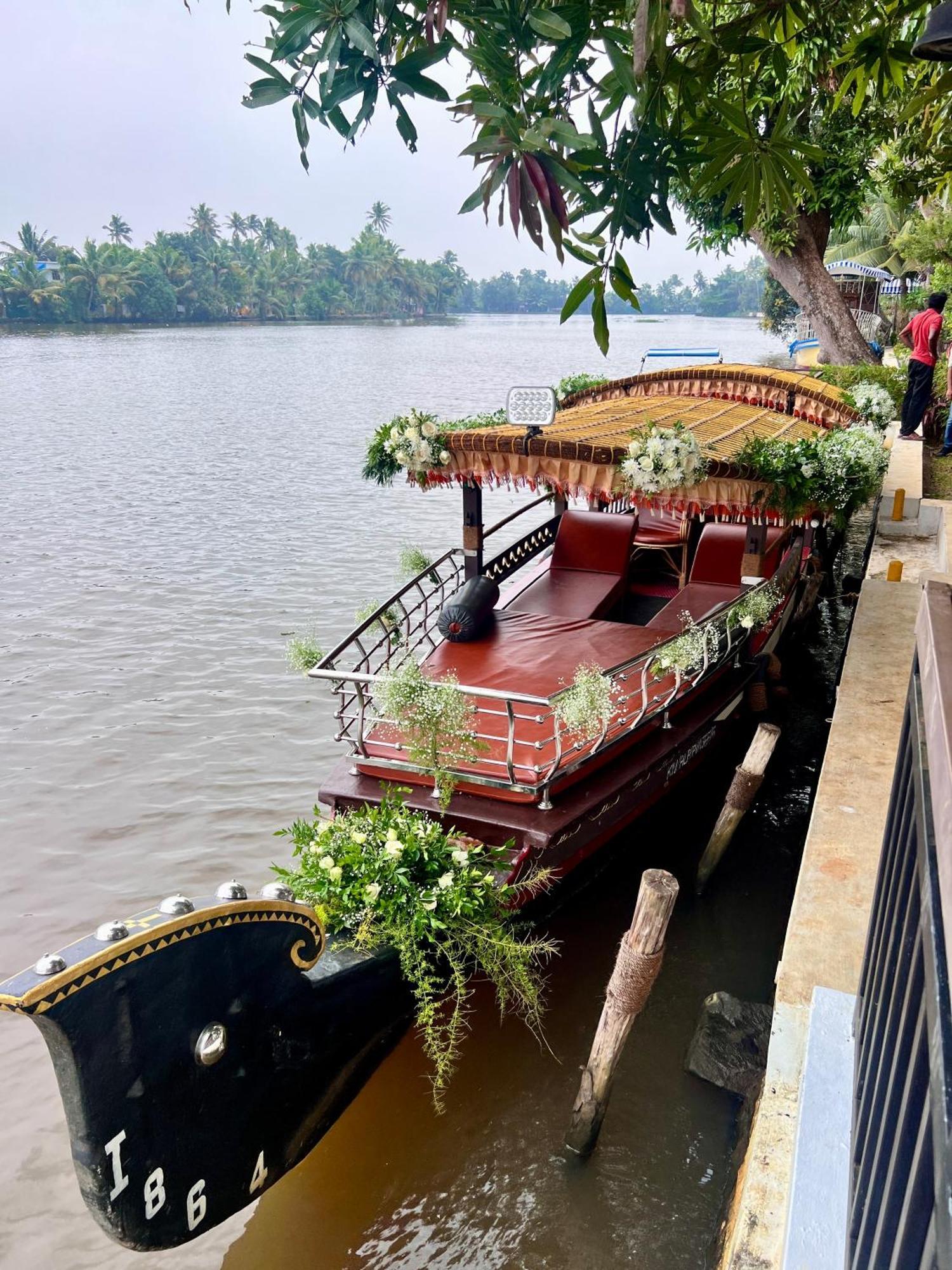 The Pamba Heritage Villa Champakulam Exteriör bild